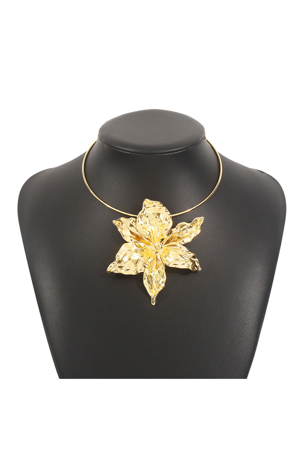 Metal Floral Pendant Choker